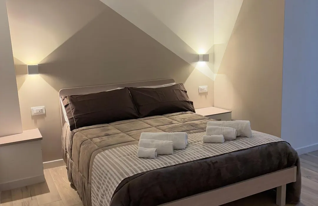 Moma B&B-1